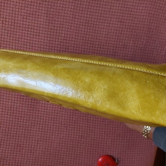 NWOT. Meitrue Medium Goldenrod Clutch/ Shoulder Handbag - Picture 4 of 15